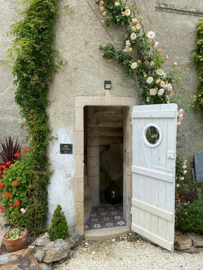 Chateau De St-Fulgent, Gite La Tour Saint-Fulgent Exterior foto