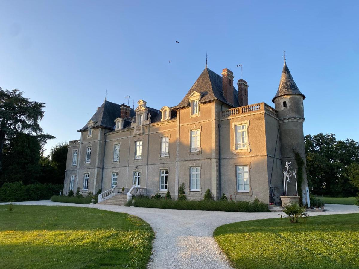 Chateau De St-Fulgent, Gite La Tour Saint-Fulgent Exterior foto